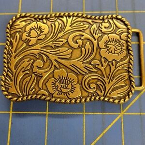 Western Buckle Unisex Brand New Gold Tone